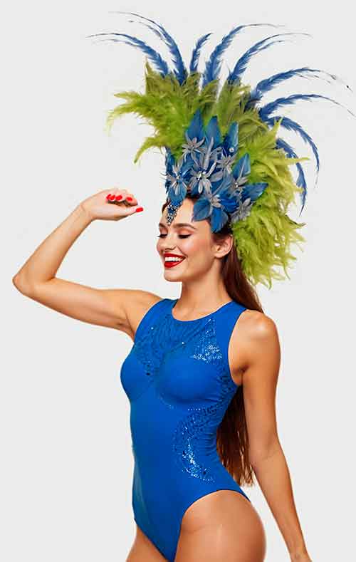 passista-samba-profesional Bailarina profesional de samba (passista) posando con traje de gala.